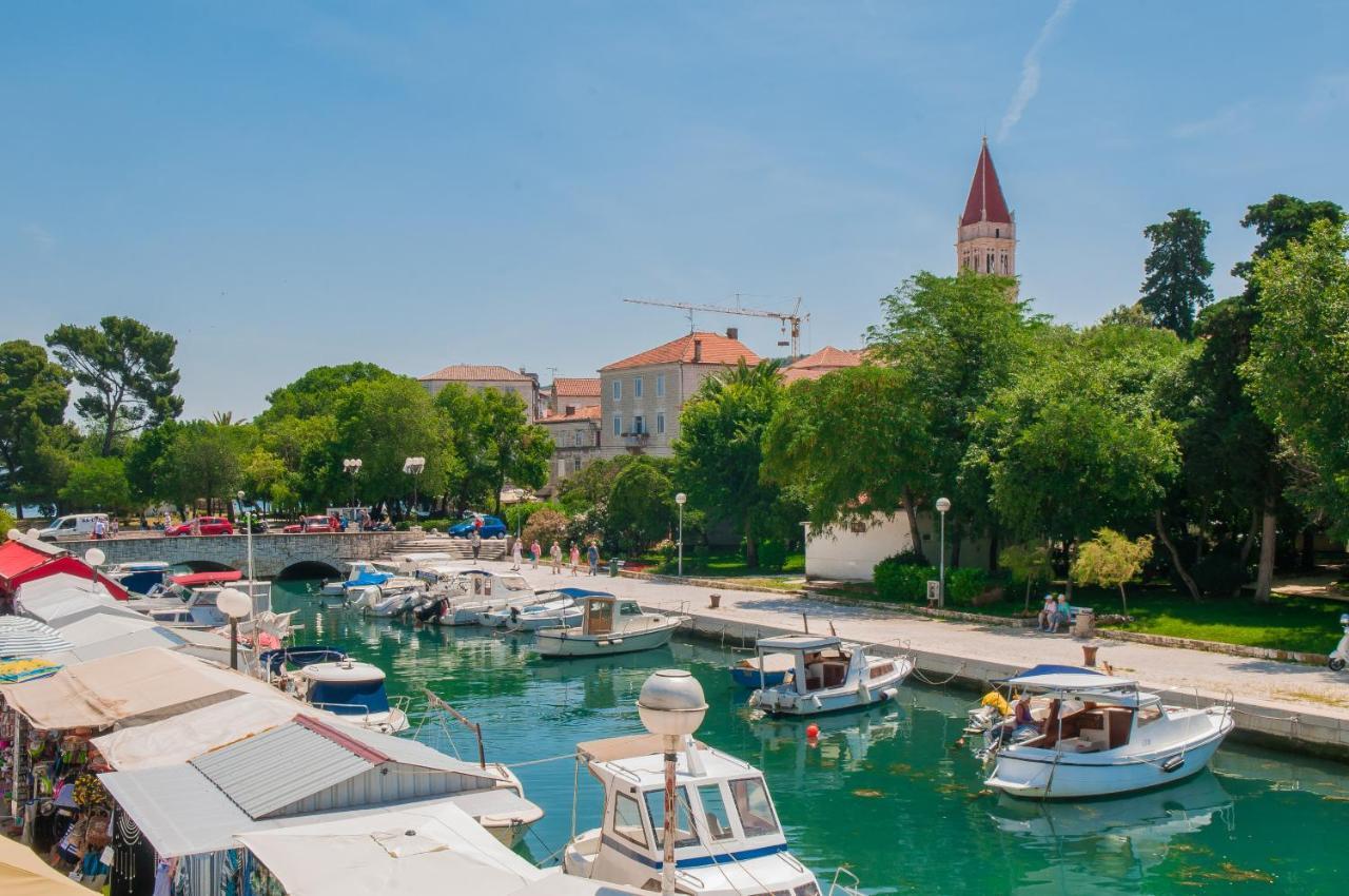 Bazzar Apartments Trogir Kültér fotó